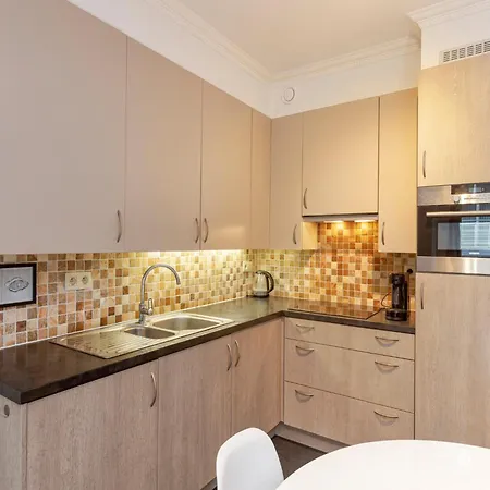 In Near The 아파트